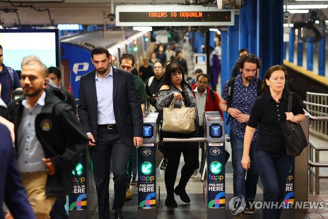 내년 중간선거 앞둔 미국 민심의 향배는 