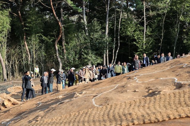 고성 송학동 고분군 14호분 발굴현장 군민공개회
