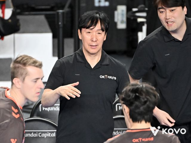 OK저축은행 신영철 감독