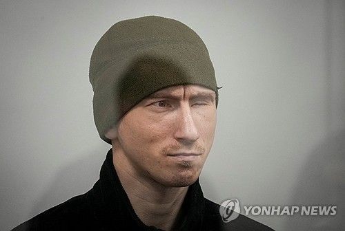 우크라 법원에서 종신형 선고받은 러시아 군인 드미트리 쿠라쇼프