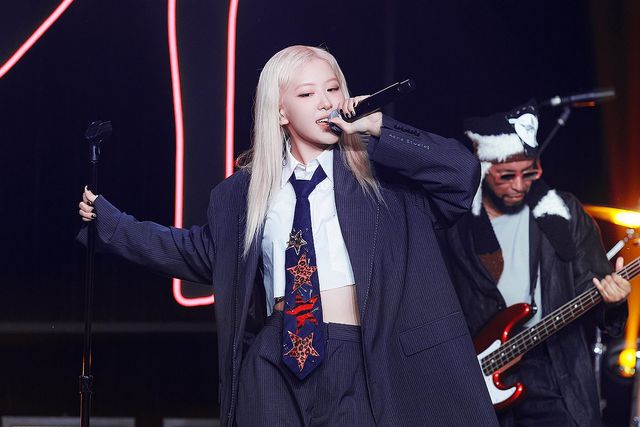 '아파트' 부르는 로제