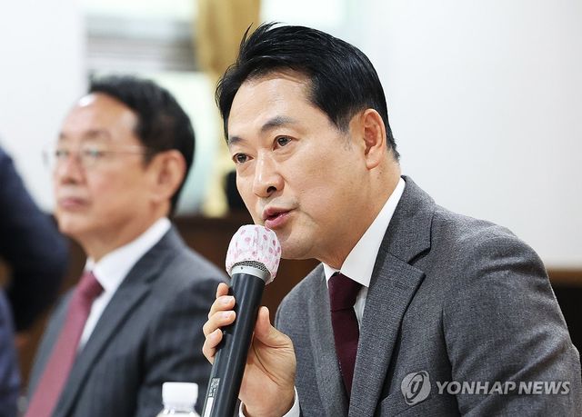 발언하는 장동혁 대표