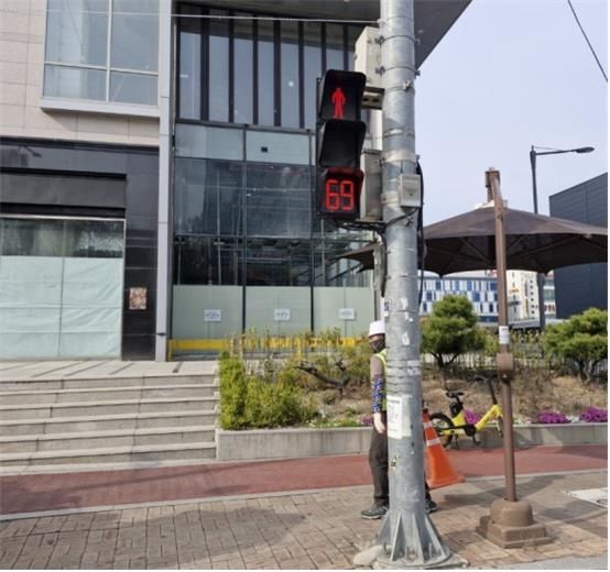 보행신호 적색잔여시간 표시기