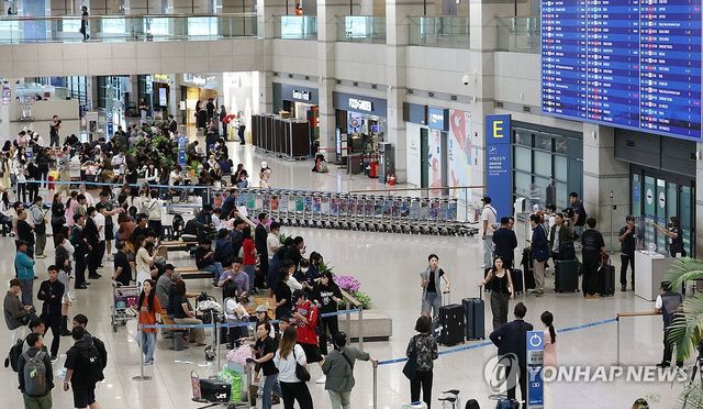중국 단체관광객 무비자 입국 첫날