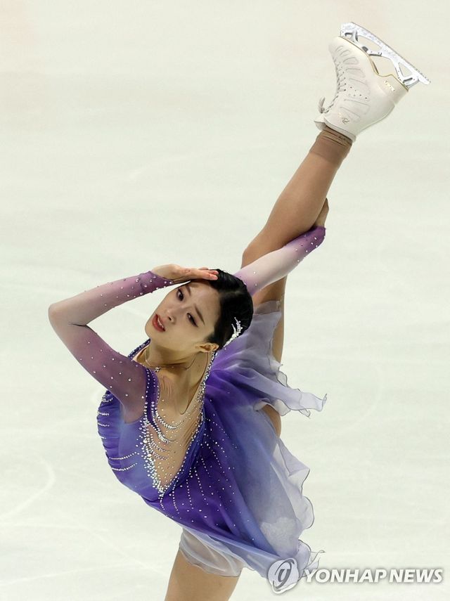 연기펼치는 유영