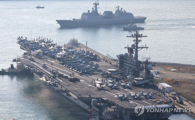 미 핵항모 '조지 워싱턴함' 등 제5항모전단 부산 입항