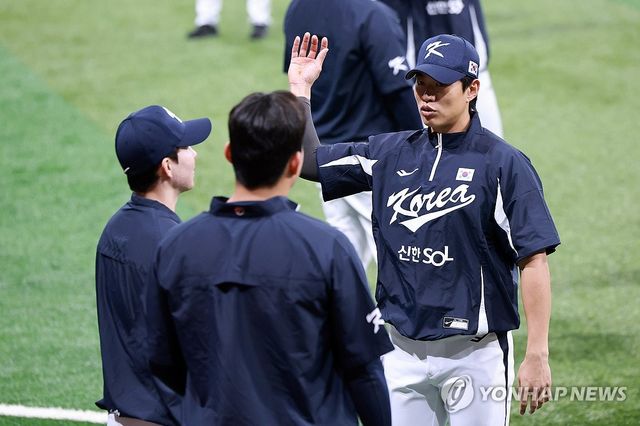 훈련하는 송성문