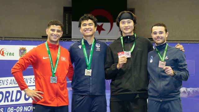 남자 개인전 동메달 목에 건 오상욱(오른쪽에서 두 번째)