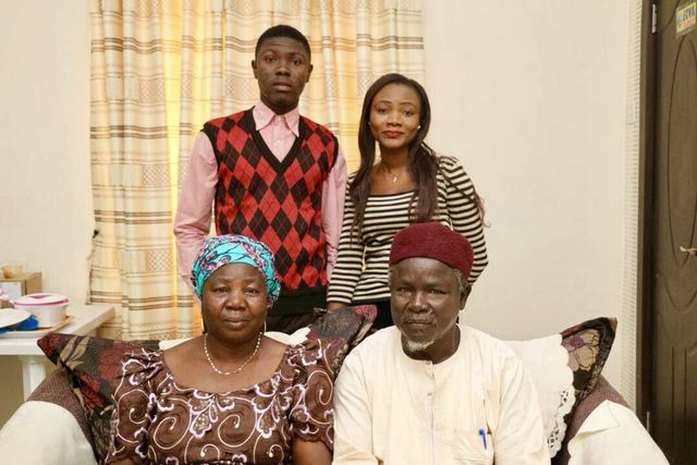 나이지리아에 있는 함자씨의 가족들 