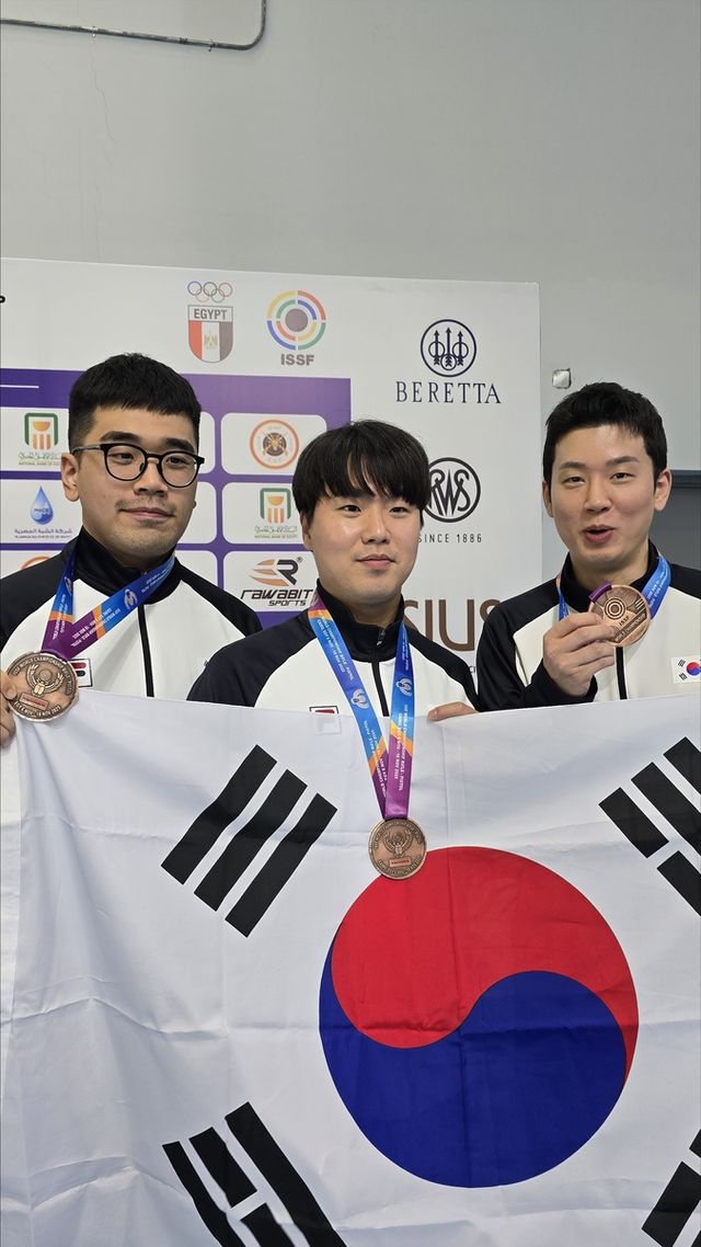 속사권총 단체전 동메달을 딴 한국 남자 대표팀