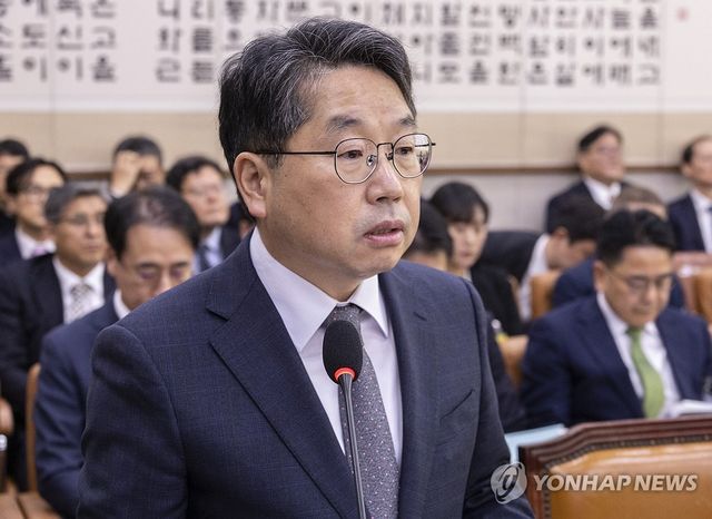 노만석 검찰총장 직무대행 기관 업무 보고