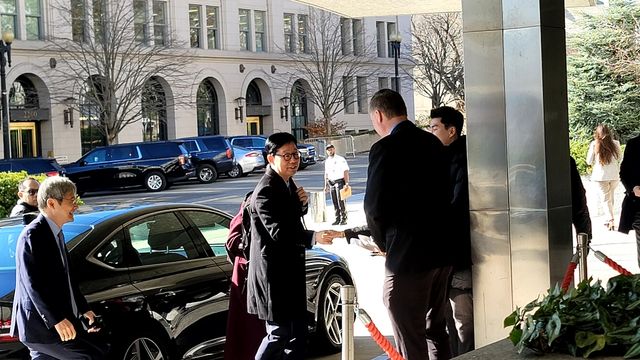 미국 국무부 청사에 입장하는 박윤주 외교1차관