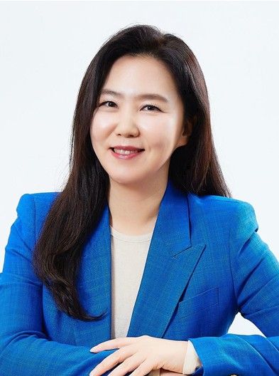 대한민국무용대상 특별상 받는 강유정 대통령실 대변인