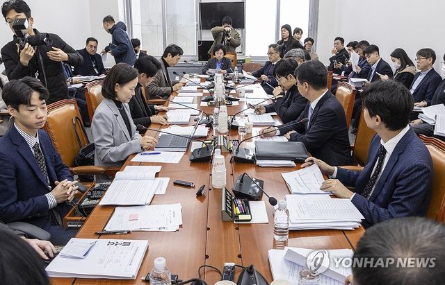 국회 과방위 정보통신방송법안 소위 개회