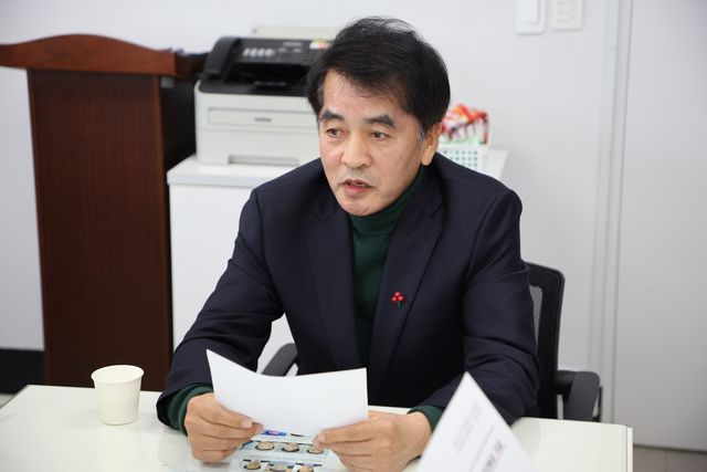 민생지원금 지급 계획 밝히는 최재형 보은군수