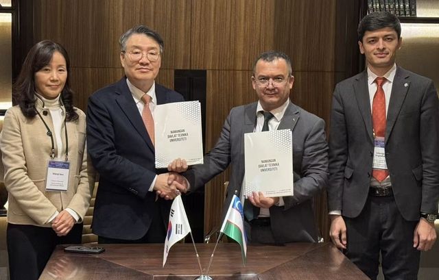 호남대-우즈베키스탄 대학 협정서 교환