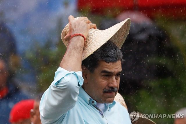 10일(현지시간) 지지자 집회 참석한 니콜라스 마두로 베네수엘라 대통령