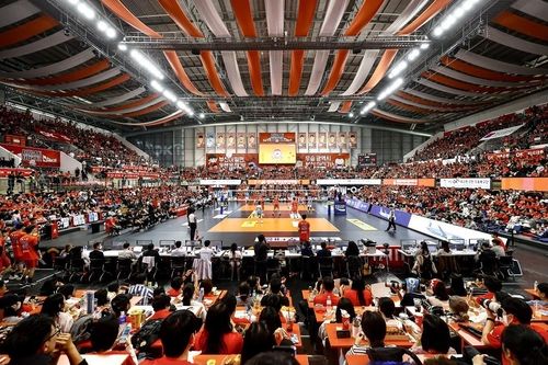 OK저축은행의 부산 홈 개막전 만원 관중