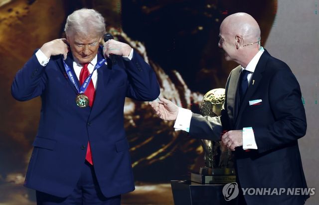 FIFA 평화상 초대 수상자로 선정된 도널드 트럼프 미국 대통령