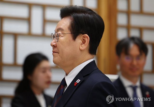 주한대사 신임장 제정식 마친 이재명 대통령