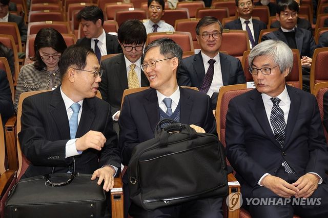 공청회 참석한 문형배