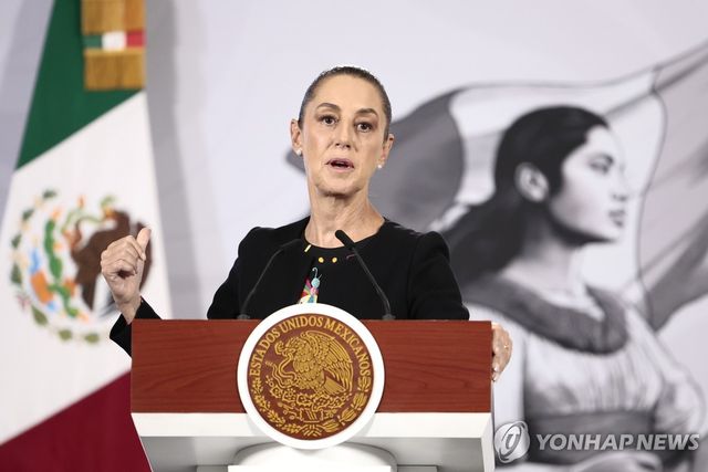 11일(현지시간) 기자회견하는 멕시코 대통령