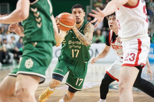 원주 DB의 이선 알바노