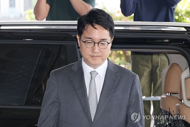 내란특검 출석한 심우정 전 검찰총장…피고발인 신분