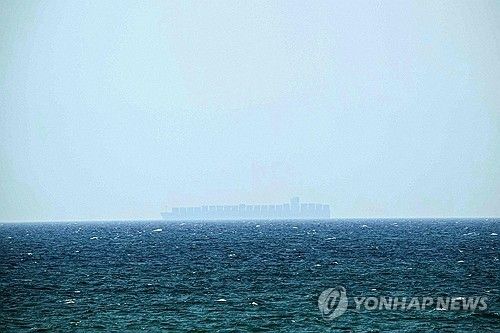 호르무즈 해협 지나는 유조선