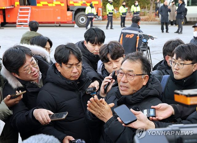 발언하는 실종자 가족