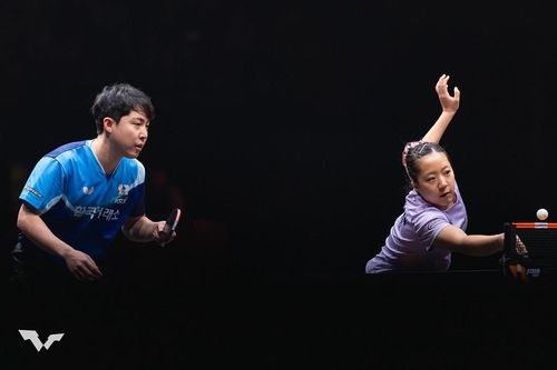 WTT 파이널스 홍콩에 출전한 임종훈(왼쪽)과 신유빈