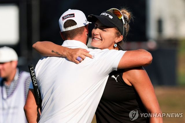 렉시 톰프슨(오른쪽)과 윈덤 클라크