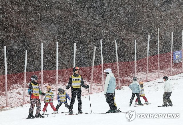 연합뉴스·SBAK, 다문화·한부모 가정 스키캠프 개최