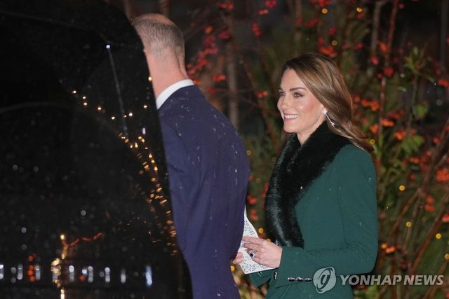 지난 5일 크리스마스 캐럴 예배에 참석한 왕세자빈