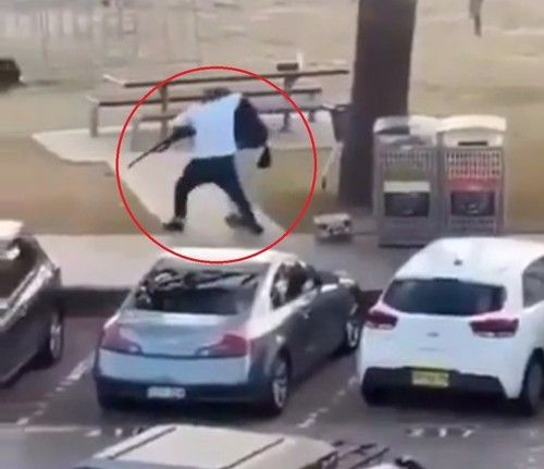 총격범 제압하는 아흐메드 알 아흐메드