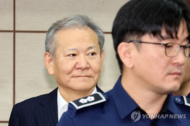 '내란 중요임무 종사' 혐의 공판 출석하는 이상민 전 장관