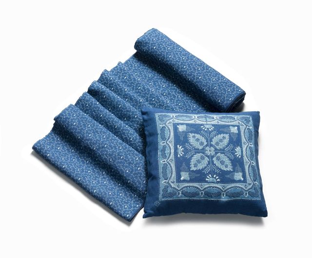 바그너 염색 공방의 리넨 원단과 쿠션