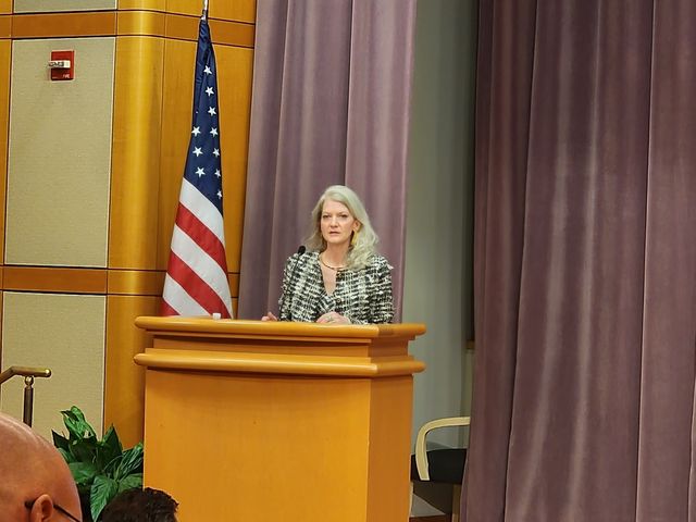 (워싱턴=연합뉴스) 박성민 특파원 = 앨리슨 후커 미국 국무부 정무차관이 15일(현지시간) 워싱턴DC의 국무부 청사에서 열린 '인도·태평양 대외원조 콘퍼런스'에서 발언하고 있다. 2025.12.15. min22@yna.co.kr