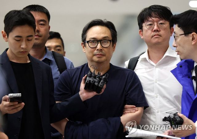 2023년 인천지검으로 압송되는 유병언 차남 유혁기