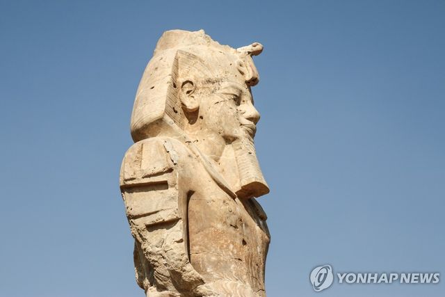 14일 공개된 이집트 룩소르의 '멤논의 거상'