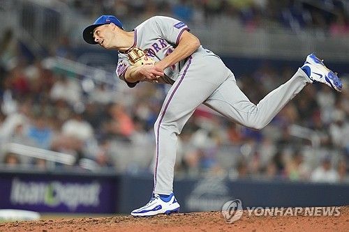 사이드암 투수 타일러 로저스