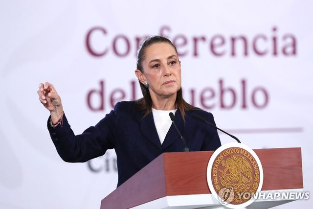 정례 아침 기자회견하는 클라우디아 셰인바움 멕시코 대통령