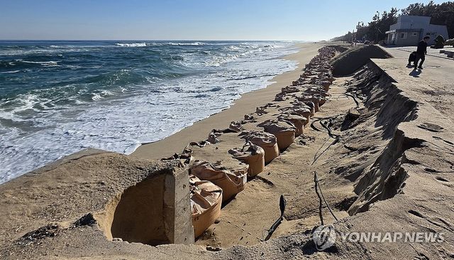 해안침식으로 사라진 백사장…강릉 연곡해변