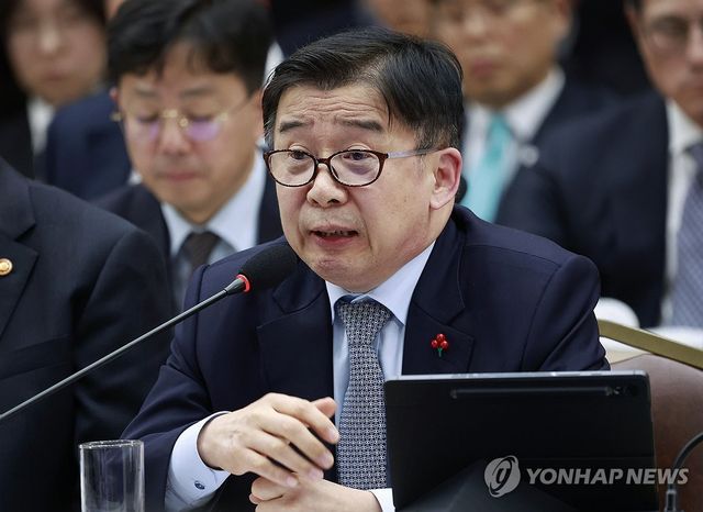 업무보고 하는 유철환 국민권익위원장