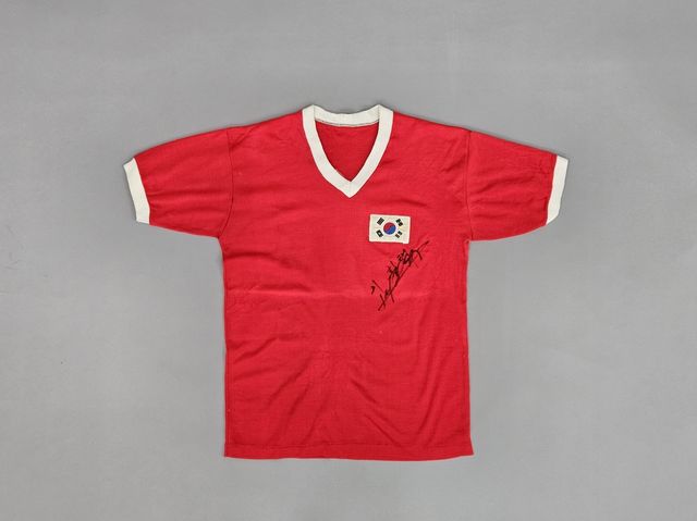 한국OB축구회 이회택 회장 현역시절 국가대표 유니폼