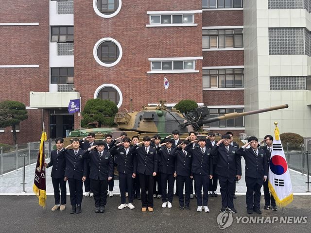 충남기계공고에 설치된 육군 전차