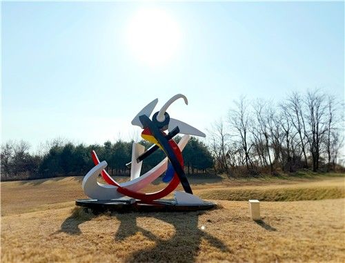 제2회 서울조각상 수상작 '얼쑤!'