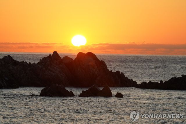 문무대왕릉 일출