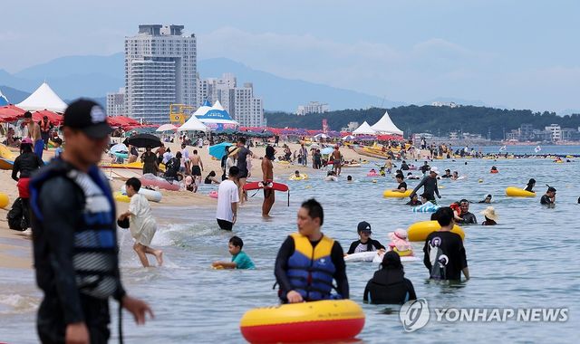 경포해수욕장 피서객