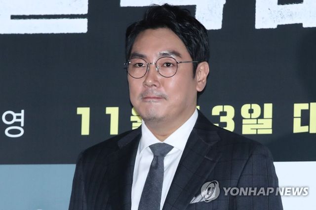 은퇴 선언한 배우 조진웅